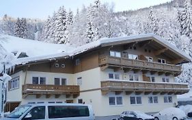Haus Dienten